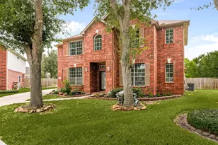 8410 Columbus Ct, Pearland, TX 77584 - Photo 9
