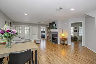 2425 Holly Hall St, Houston, TX 77054 - Photo 9