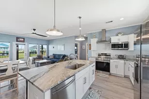 18307 Warrior Rd, Galveston, TX 77554 - Photo 11