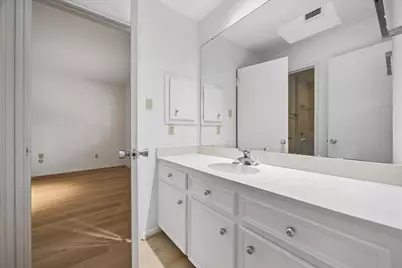 201 Vanderpool Lane #105, Houston, TX 77024 - Photo 25