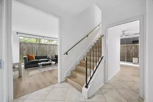 201 Vanderpool Ln, Houston, TX 77024 - Photo 3