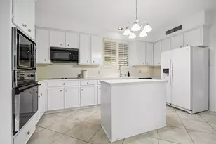 201 Vanderpool Ln, Houston, TX 77024 - Photo 11