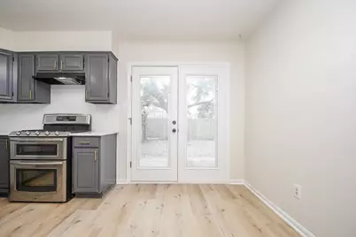 7002 Redwood Falls Drive, Pasadena, TX 77505 - Photo 9