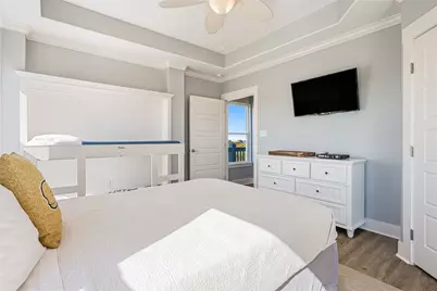 909 Helen Blvd, Crystal Beach, TX 77650 - Photo 35