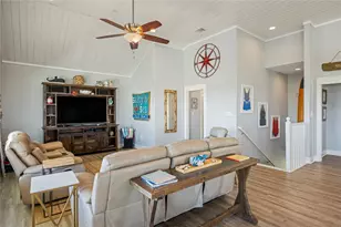 909 Helen Blvd, Crystal Beach, TX 77650 - Photo 33