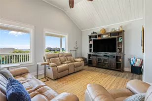 909 Helen Blvd, Crystal Beach, TX 77650 - Photo 25