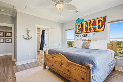 909 Helen Blvd, Crystal Beach, TX 77650 - Photo 27