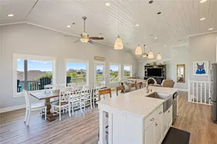 909 Helen Blvd, Crystal Beach, TX 77650 - Photo 23