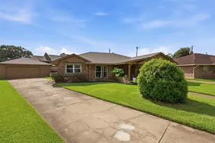 8535 Dover St, Houston, TX 77061 - Photo 3