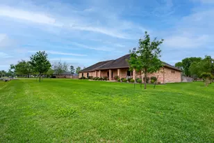 13227 Lynn Ln, Santa Fe, TX 77510 - Photo 3