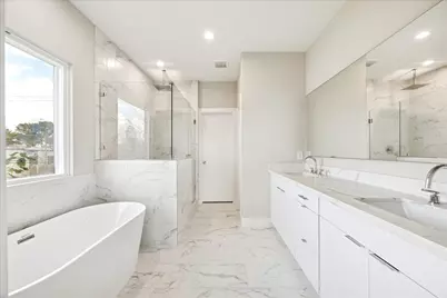 8662 Easthaven Boulevard, Houston, TX 77075 - Photo 13