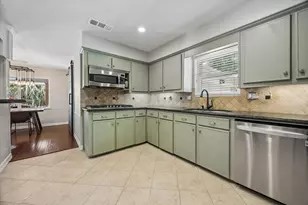 8106 Twining Oaks Ln, Spring, TX 77379 - Photo 17
