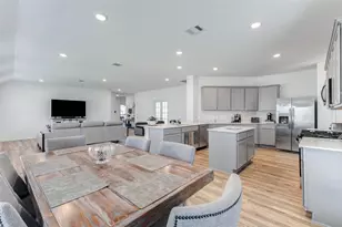 4306 Harrow Stone Ct, Baytown, TX 77521 - Photo 7