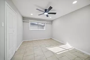 1703 Raintree St, Baytown, TX 77520 - Photo 13