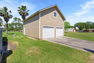 5521 Lanis St, Dickinson, TX 77539 - Photo 43