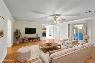 5521 Lanis St, Dickinson, TX 77539 - Photo 9