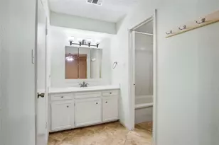 5521 Lanis St, Dickinson, TX 77539 - Photo 21