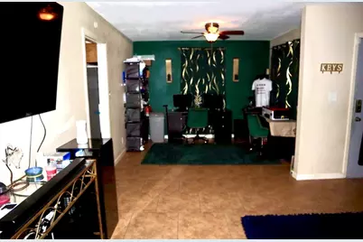 5715 Hirondel Street, Houston, TX 77033 - Photo 5