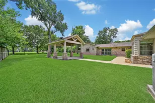 511 S Pecan St, Tomball, TX 77375 - Photo 3