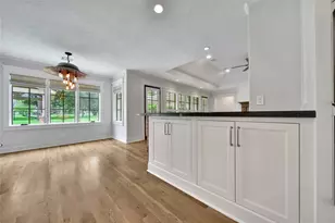 511 S Pecan St, Tomball, TX 77375 - Photo 15