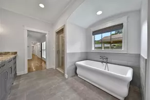 511 S Pecan St, Tomball, TX 77375 - Photo 27
