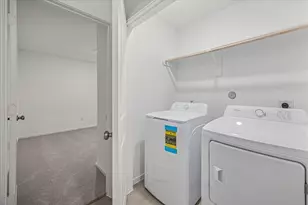 2312 Millard Creek Dr, League City, TX 77573 - Photo 19