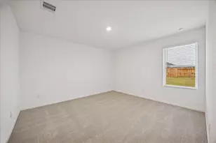 2312 Millard Creek Dr, League City, TX 77573 - Photo 11