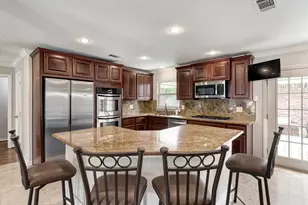 1111 Clovis Rd, Houston, TX 77008 - Photo 7