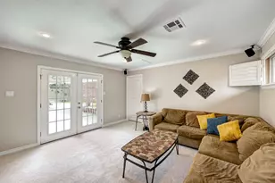 1111 Clovis Rd, Houston, TX 77008 - Photo 9