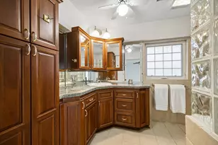 1829 Bering Dr, Houston, TX 77057 - Photo 13