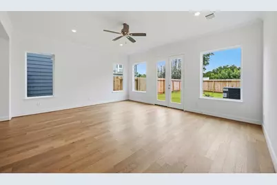5527 Katy Freeway, Houston, TX 77007 - Photo 9