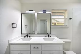 4830 Teton St, Houston, TX 77033 - Photo 19