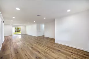 4830 Teton St, Houston, TX 77033 - Photo 23