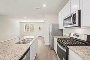 1106 Burkes Rdg Trl, Conroe, TX 77301 - Photo 7