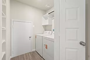 1106 Burkes Rdg Trl, Conroe, TX 77301 - Photo 11