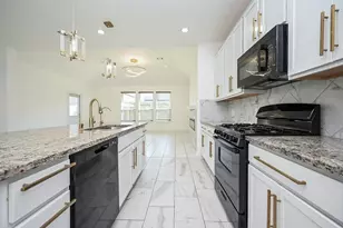 15106 Timberson Rdg Ln, Houston, TX 77090 - Photo 17