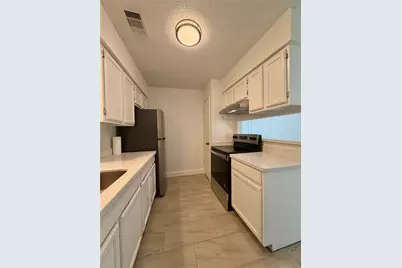 1412 N Avenue Q, Freeport, TX 77541 - Photo 9