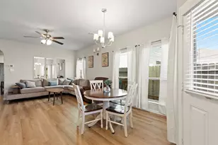 6444 Wenlock Dr, Houston, TX 77048 - Photo 9