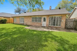 13511 Brook Hollow Dr, Sugar Land, TX 77498 - Photo 11