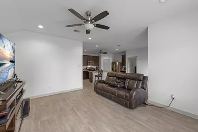 826 Green Clover Lane, Rosharon, TX 77583 - Photo 7