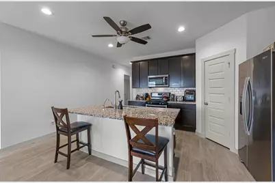 826 Green Clover Lane, Rosharon, TX 77583 - Photo 11