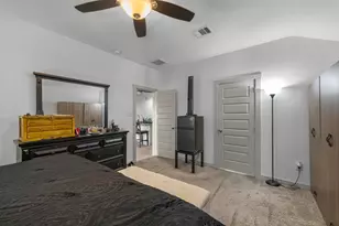 826 Green Clover Ln, Rosharon, TX 77583 - Photo 13