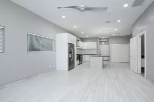 309 E 43rd St, Houston, TX 77022 - Photo 17