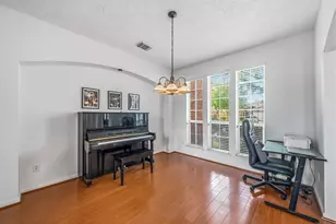 10319 Stanbrook Dr, Houston, TX 77089 - Photo 11
