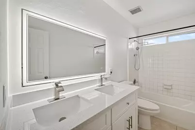 10319 Stan Brook Drive, Houston, TX 77089 - Photo 33