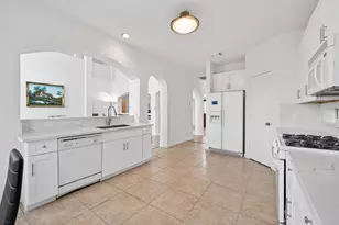 10319 Stanbrook Dr, Houston, TX 77089 - Photo 11