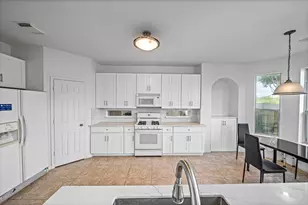 10319 Stanbrook Dr, Houston, TX 77089 - Photo 9