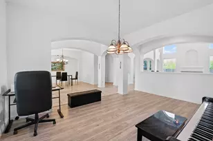 10319 Stanbrook Dr, Houston, TX 77089 - Photo 9