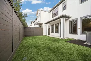 1739 Ojeman Point Ln, Houston, TX 77055 - Photo 3