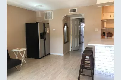 216 W G Street #216, La Porte, TX 77571 - Photo 3
